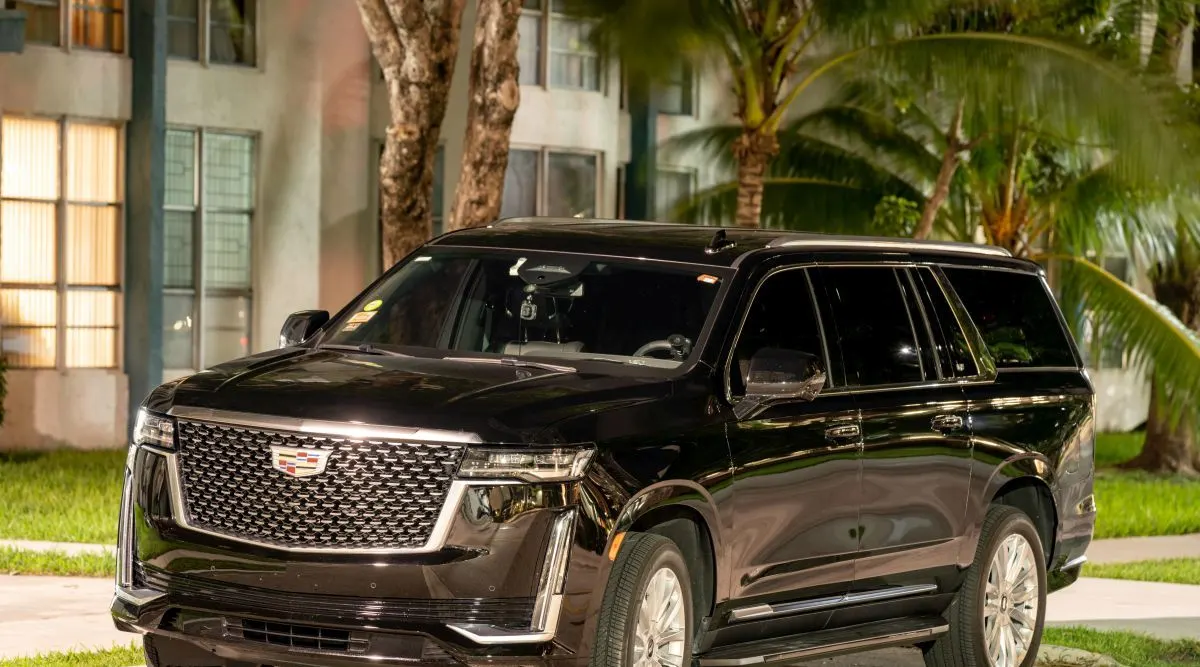 Limo Service Hialeah to Palm Beach International