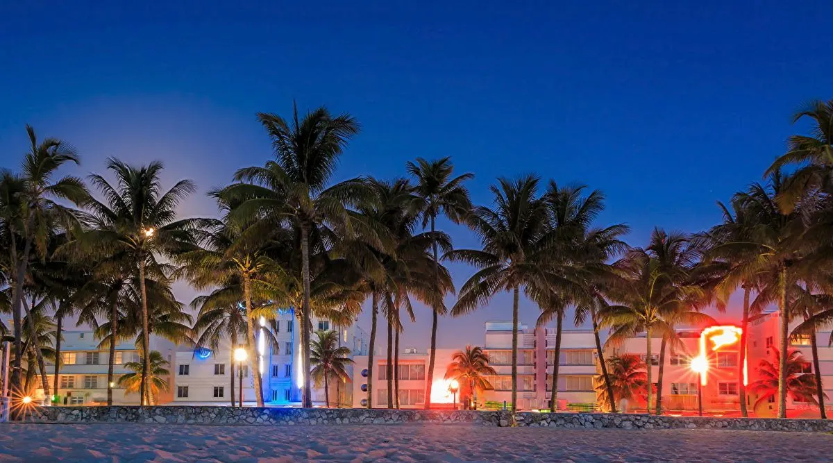 Limo Service Hutchinson Island South to FLL Airport